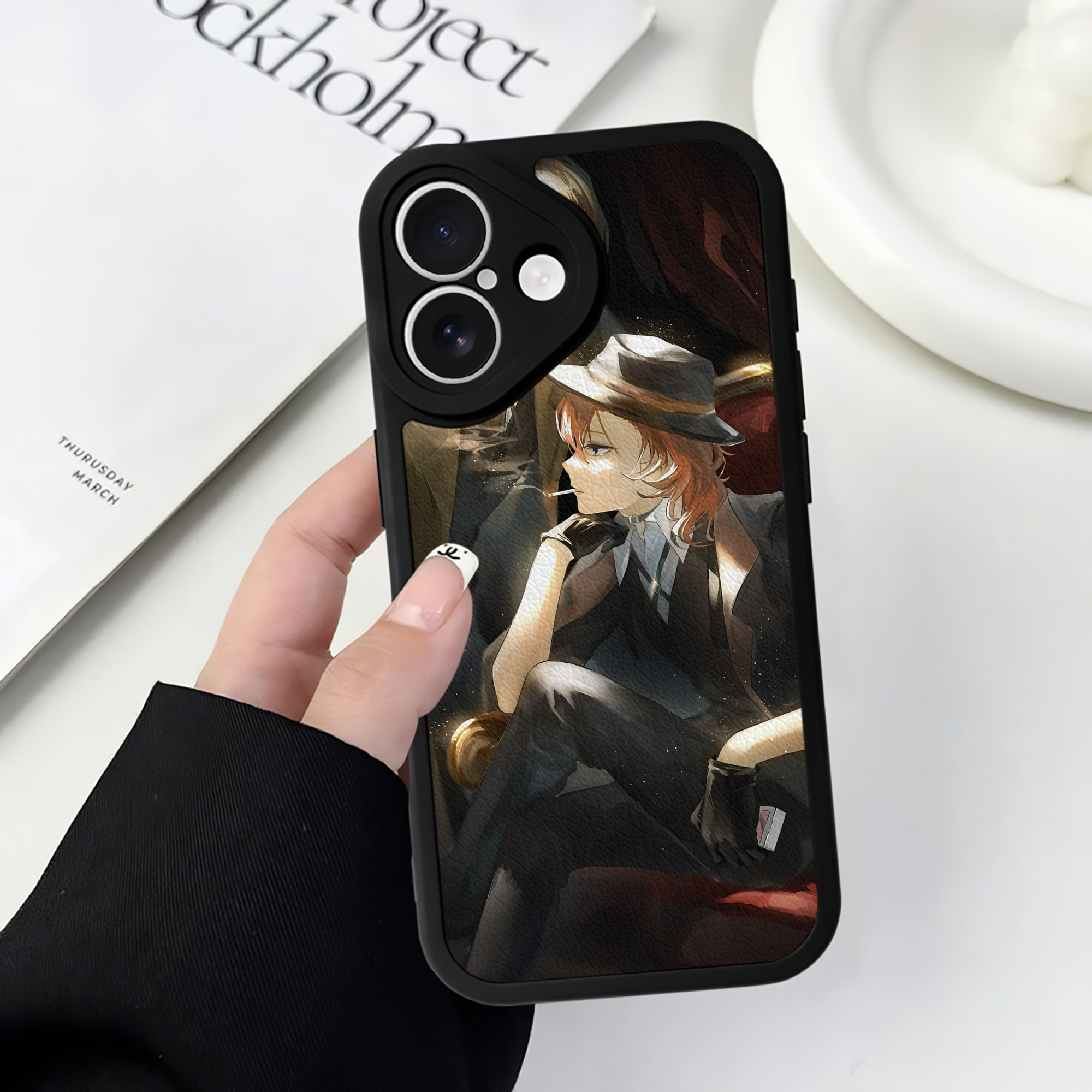 （画像用） 文豪ストレイドッグス Bungo Stray Dogs 【iPhone 16シリーズ対応】シリコンスマホケース（レザー調） 材質：シリコン